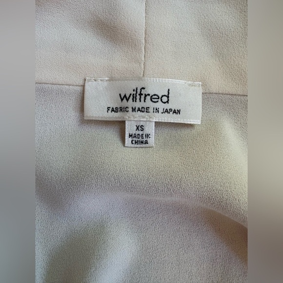 Wilfred 100% silk wrap blouse - Picture 2 of 5